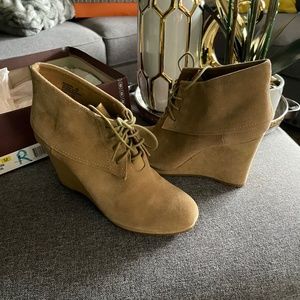 Bondolino booties
